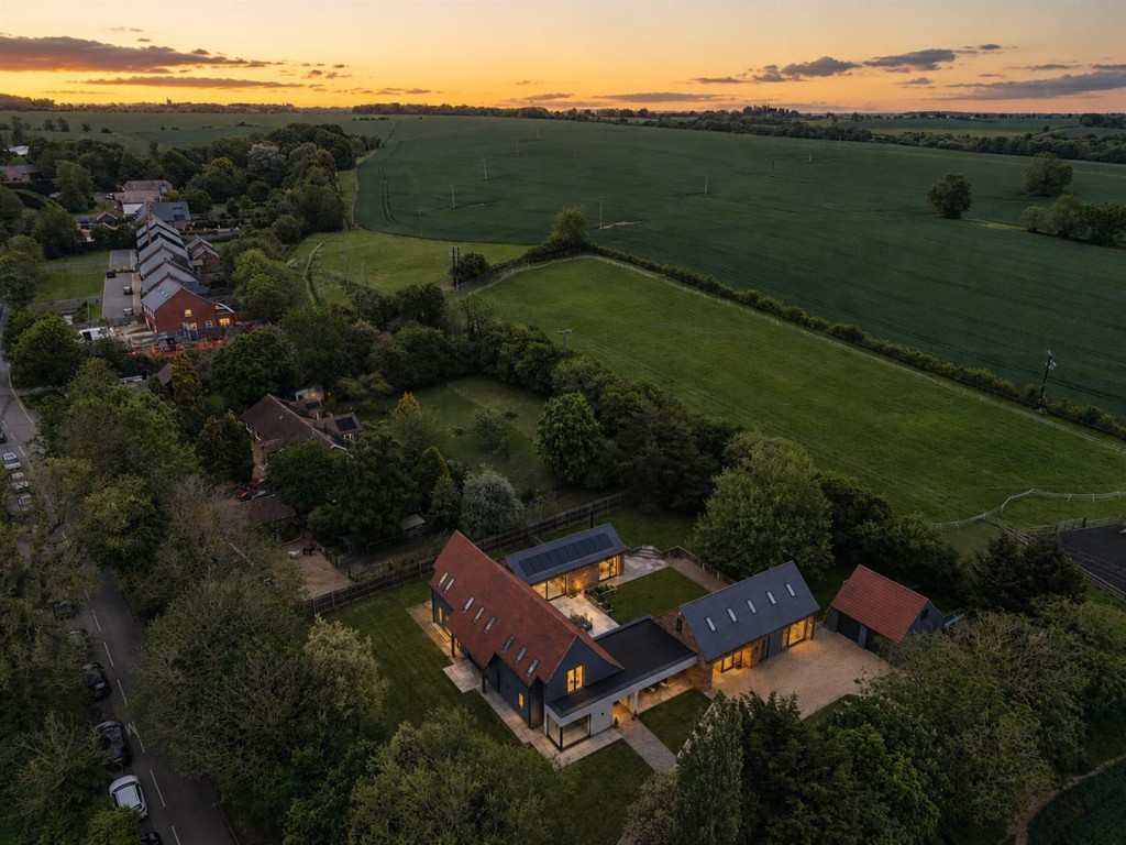 Images for High Street, Brington, Huntingdon EAID:oscarjamesapi BID:3