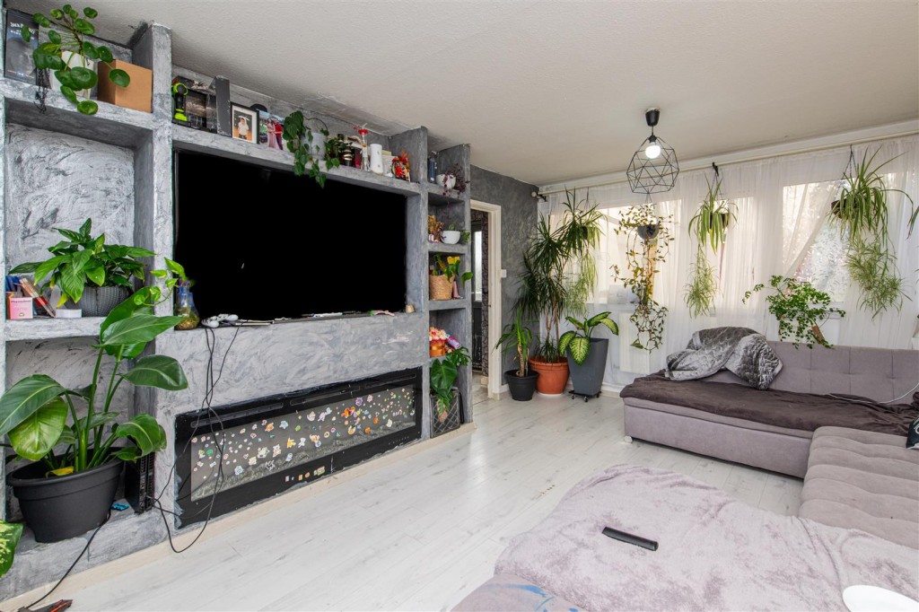 Images for Wakefield, Wellingborough EAID:oscarjamesapi BID:6