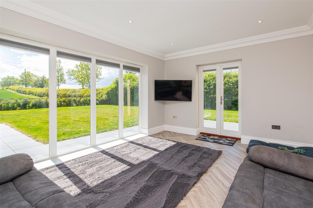 Images for Coles Close, Little Harrowden EAID:oscarjamesapi BID:1