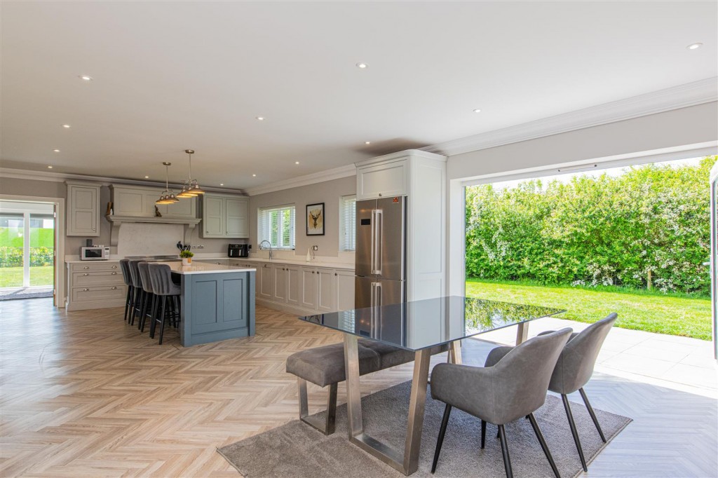 Images for Coles Close, Little Harrowden EAID:oscarjamesapi BID:1