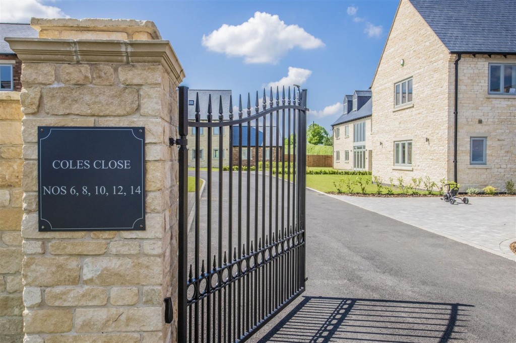 Images for Coles Close, Little Harrowden EAID:oscarjamesapi BID:1