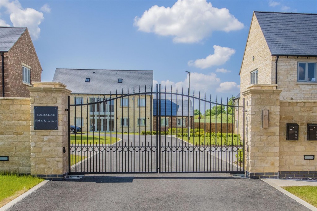 Images for Coles Close, Little Harrowden EAID:oscarjamesapi BID:1