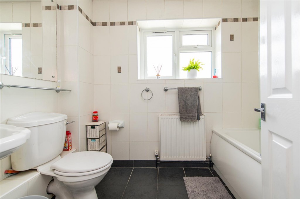 Images for Gretton Court, Wellingborough EAID:oscarjamesapi BID:6