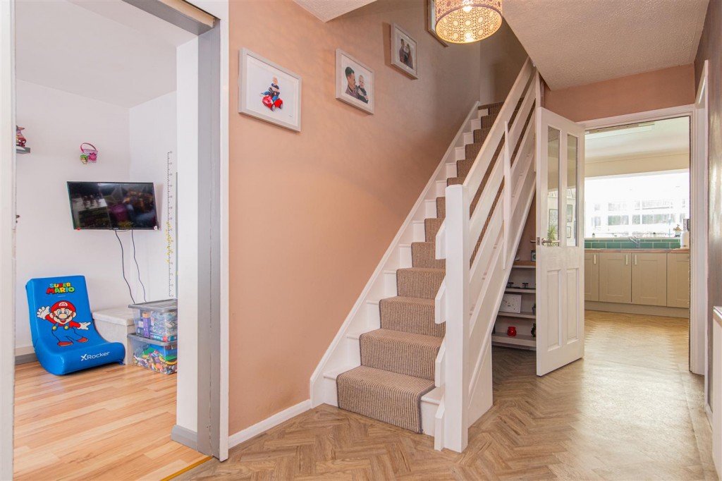 Images for Gretton Court, Wellingborough EAID:oscarjamesapi BID:6