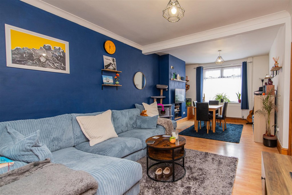 Images for Cornwall Road, Kettering EAID:oscarjamesapi BID:2