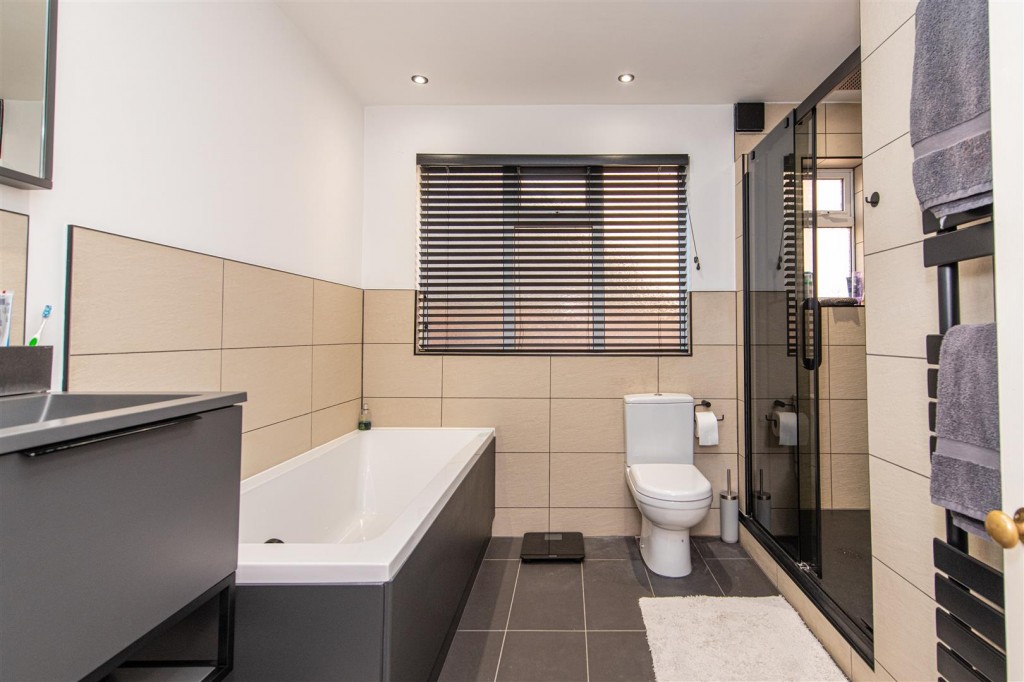 Images for Bedford Road, Rushden EAID:oscarjamesapi BID:8