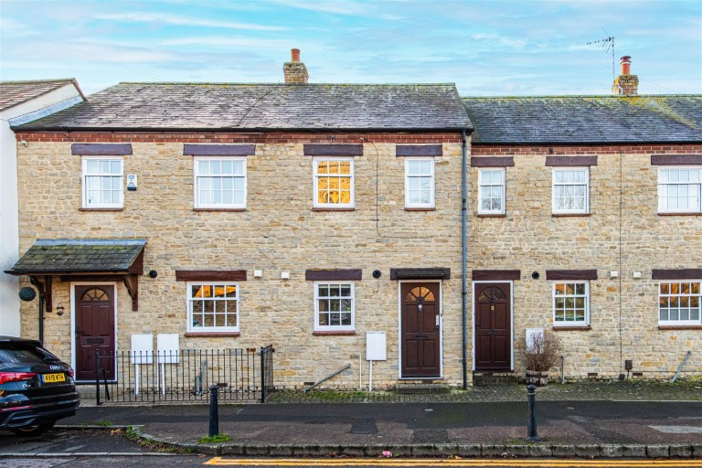 Wood Street, Higham Ferrers - EAID:oscarjamesapi, BID:2