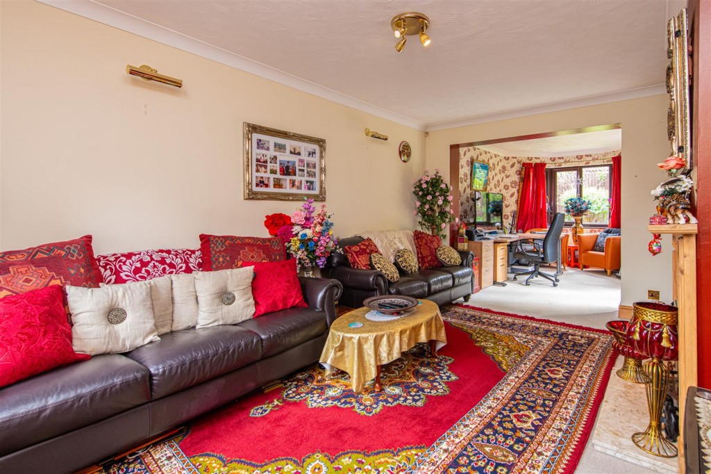 Images for Troon Crescent, Wellingborough EAID:oscarjamesapi BID:6