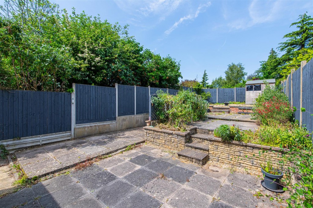 Images for Crescent Close, Market Harborough EAID:oscarjamesapi BID:5