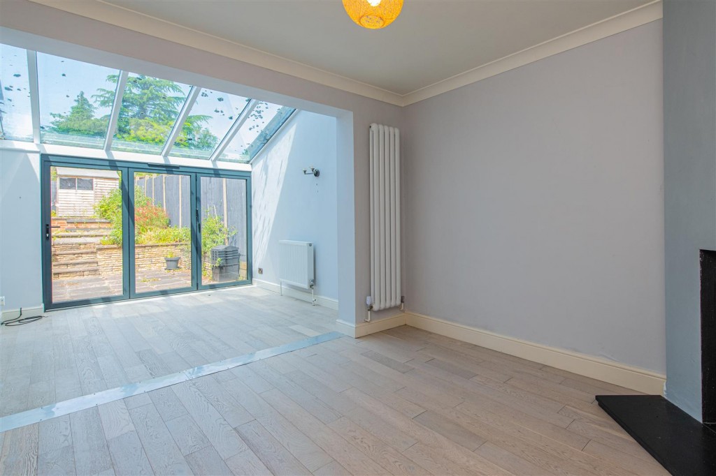 Images for Crescent Close, Market Harborough EAID:oscarjamesapi BID:5