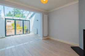 Images for Crescent Close, Market Harborough