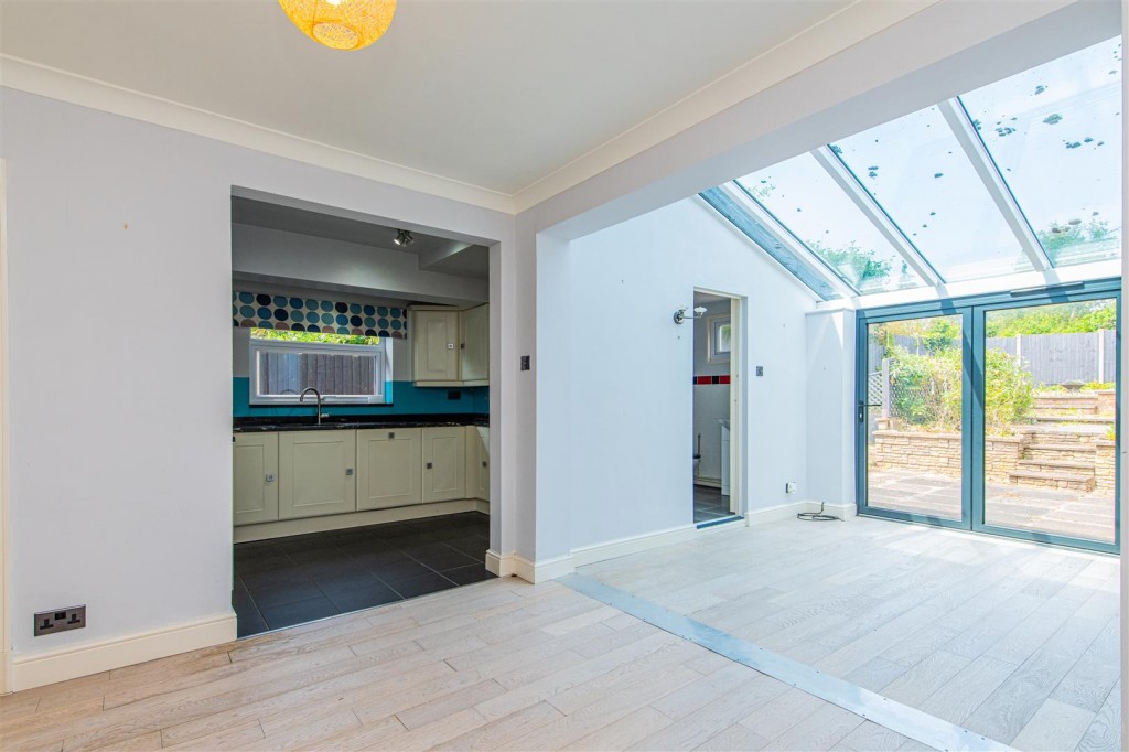 Images for Crescent Close, Market Harborough EAID:oscarjamesapi BID:5