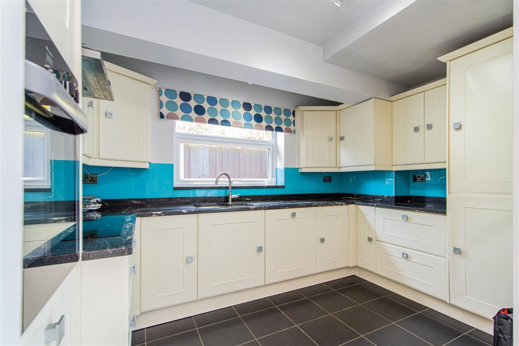 Images for Crescent Close, Market Harborough EAID:oscarjamesapi BID:5