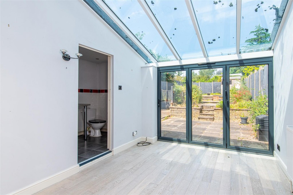 Images for Crescent Close, Market Harborough EAID:oscarjamesapi BID:5