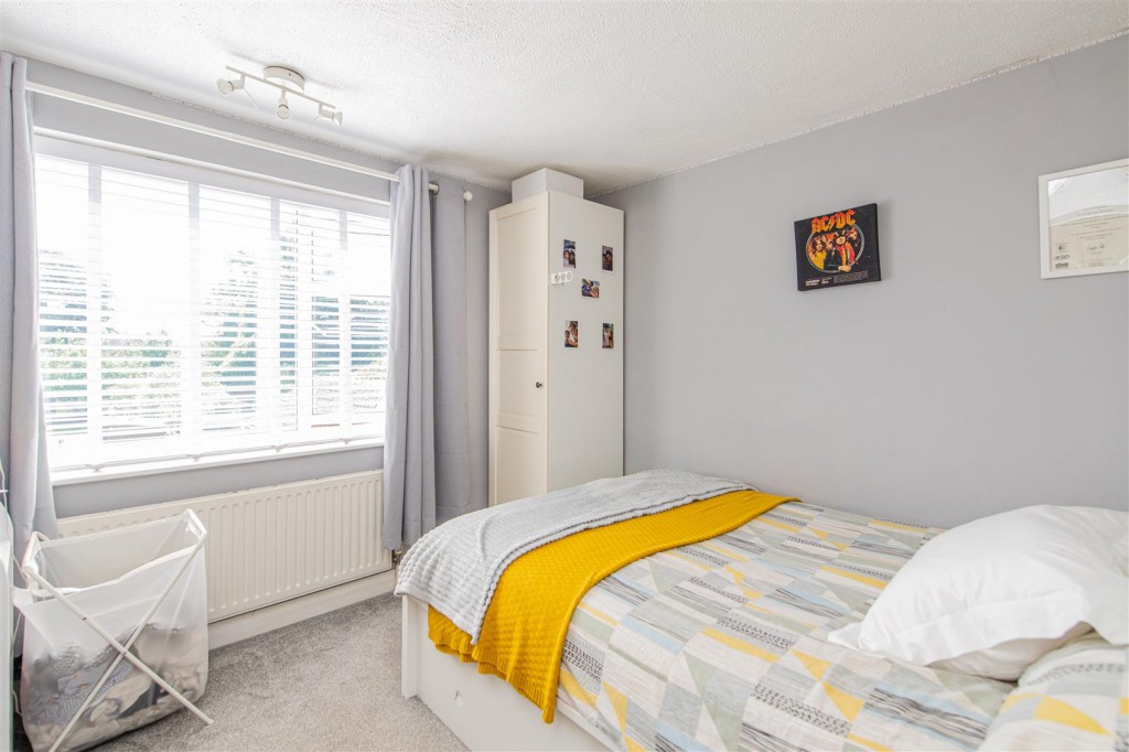Images for Station Road, Burton Latimer EAID:oscarjamesapi BID:3