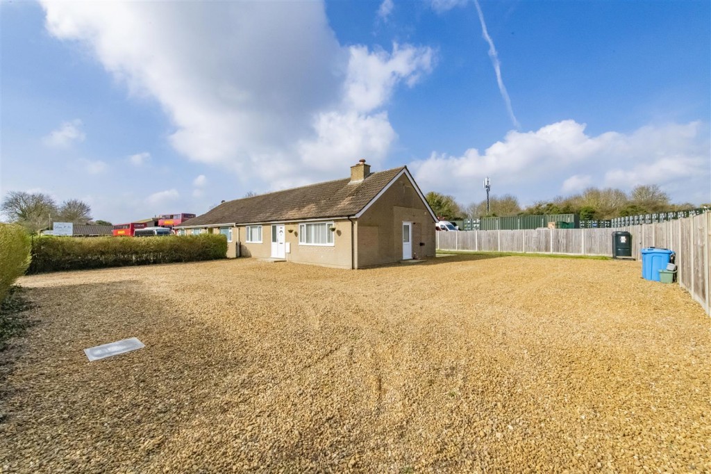 Images for Kettering Road, Weldon, Corby EAID:oscarjamesapi BID:2