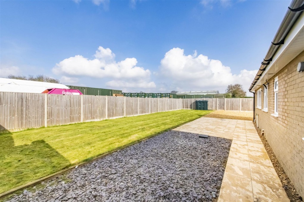 Images for Kettering Road, Weldon, Corby EAID:oscarjamesapi BID:2