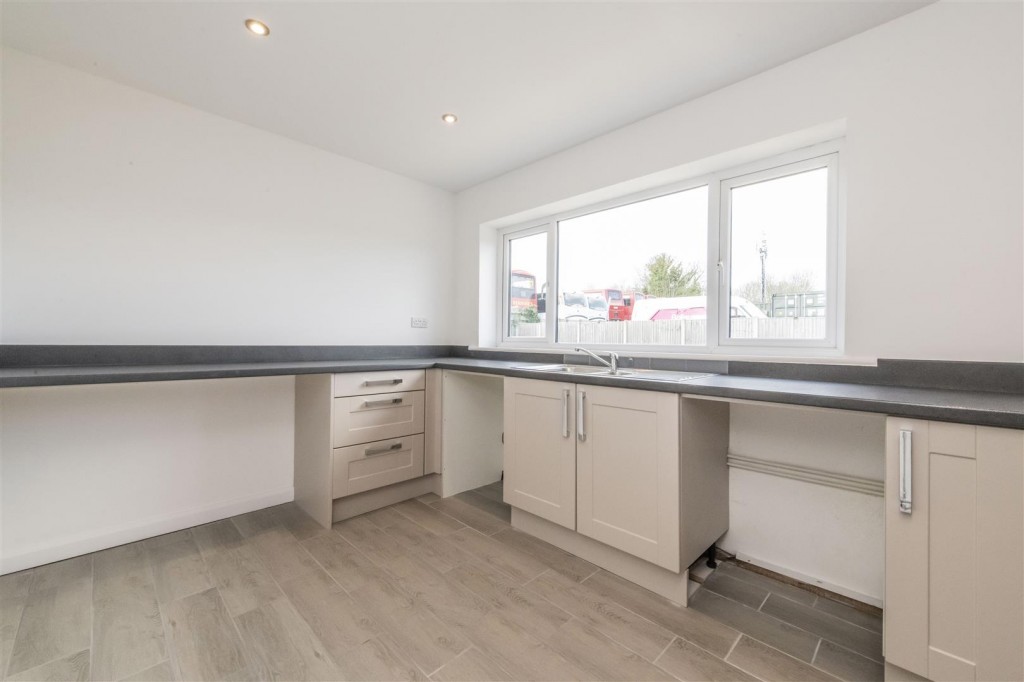 Images for Kettering Road, Weldon, Corby EAID:oscarjamesapi BID:2