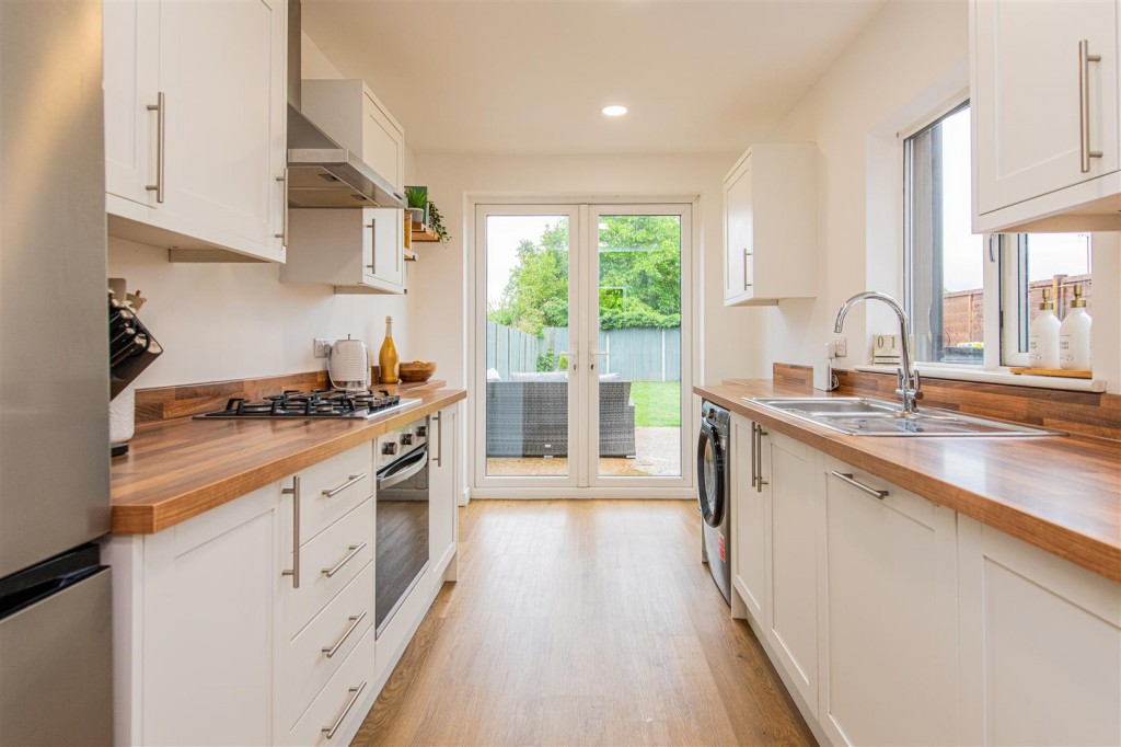 Images for Pioneer Avenue, Burton Latimer EAID:oscarjamesapi BID:3