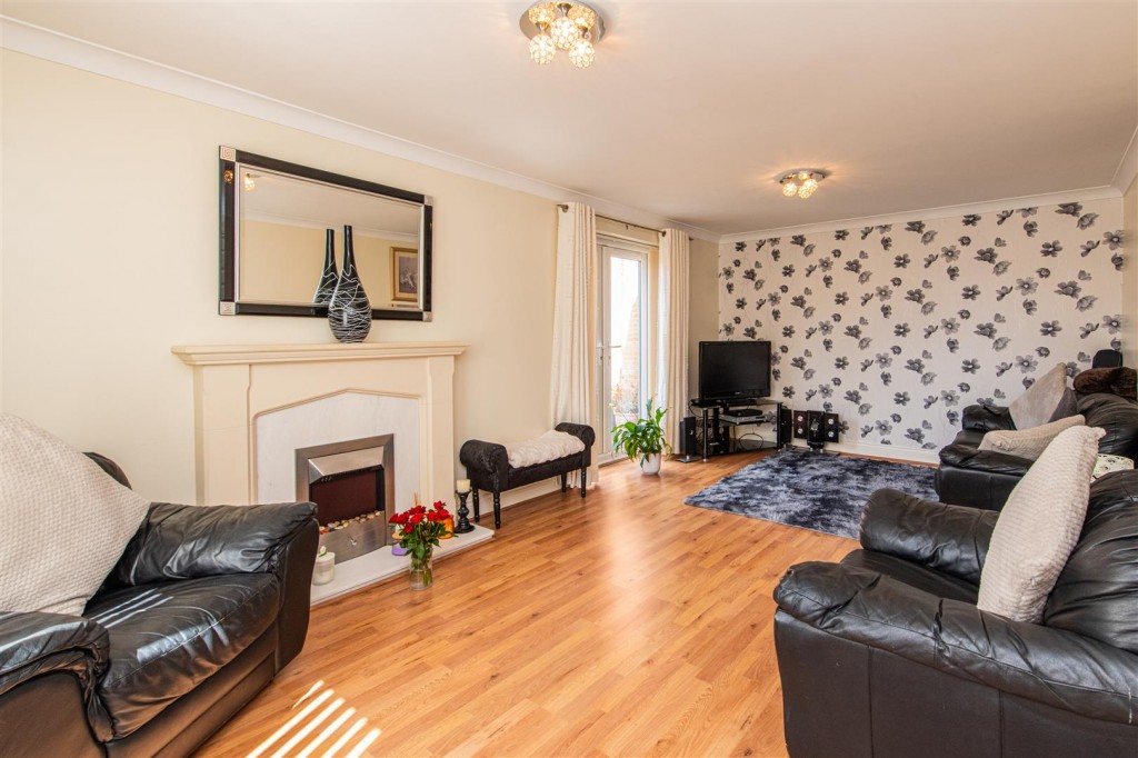 Images for Dunnock Road, Corby EAID:oscarjamesapi BID:4