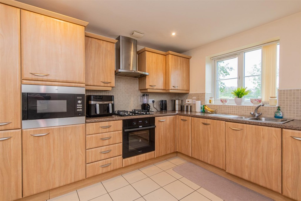 Images for Dunnock Road, Corby EAID:oscarjamesapi BID:4