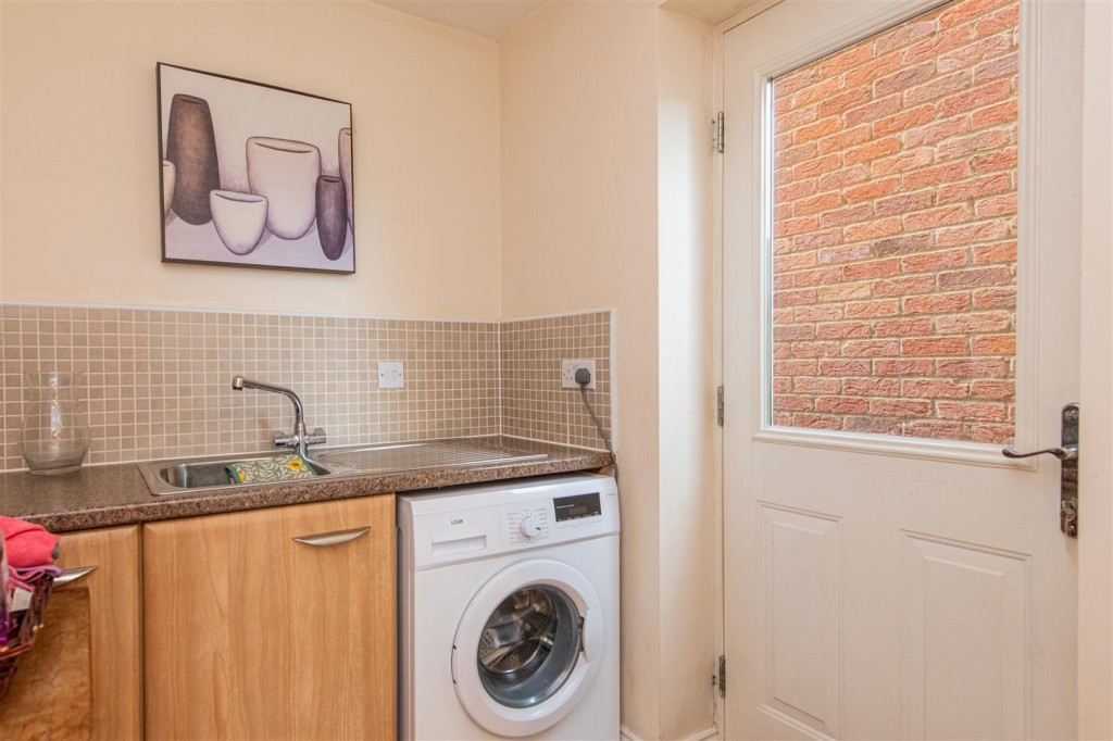 Images for Dunnock Road, Corby EAID:oscarjamesapi BID:4