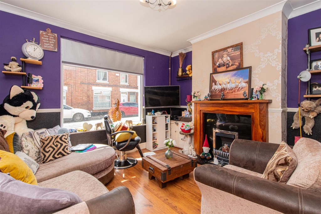Images for Regent Street, Kettering EAID:oscarjamesapi BID:2