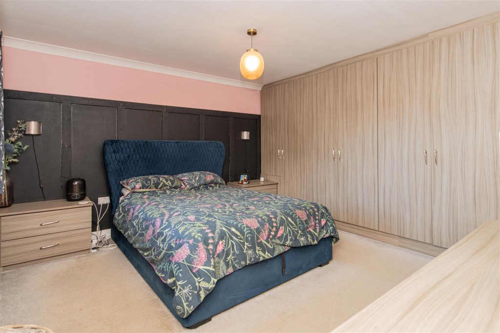 Images for Harlestone Road, Northampton EAID:oscarjamesapi BID:1