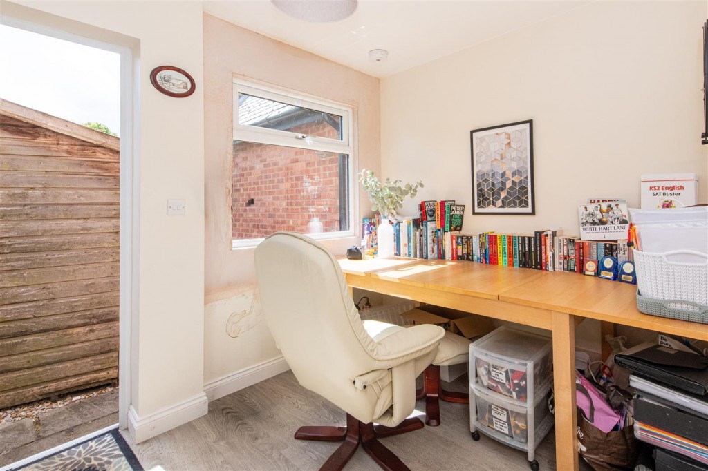 Images for Harlestone Road, Northampton EAID:oscarjamesapi BID:1