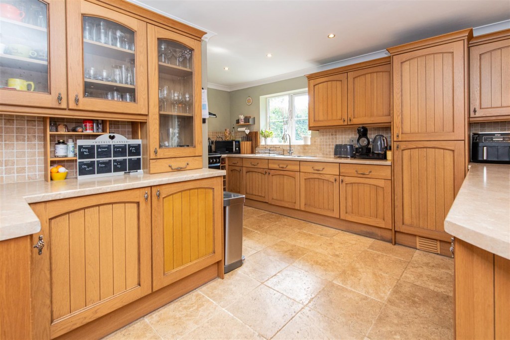 Images for Harlestone Road, Northampton EAID:oscarjamesapi BID:1