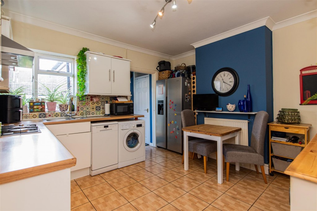 Images for Edinburgh Road, Kettering EAID:oscarjamesapi BID:2