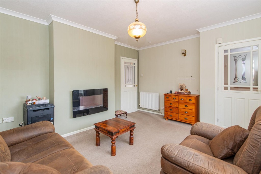Images for Regent Close, Burton Latimer EAID:oscarjamesapi BID:3