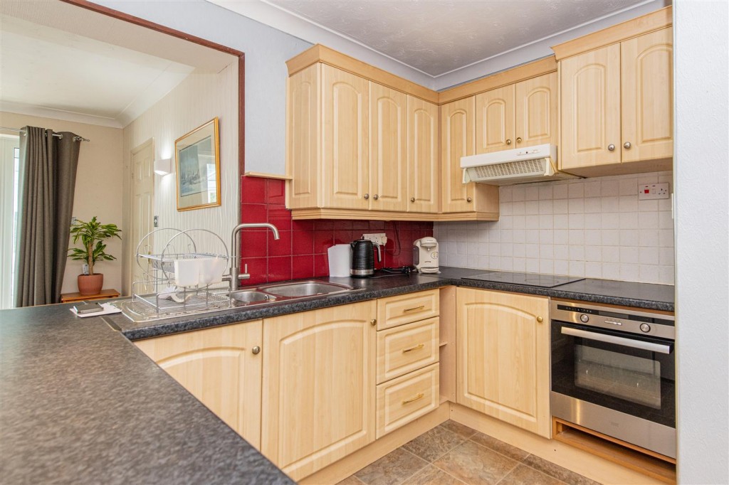 Images for Regent Close, Burton Latimer EAID:oscarjamesapi BID:3