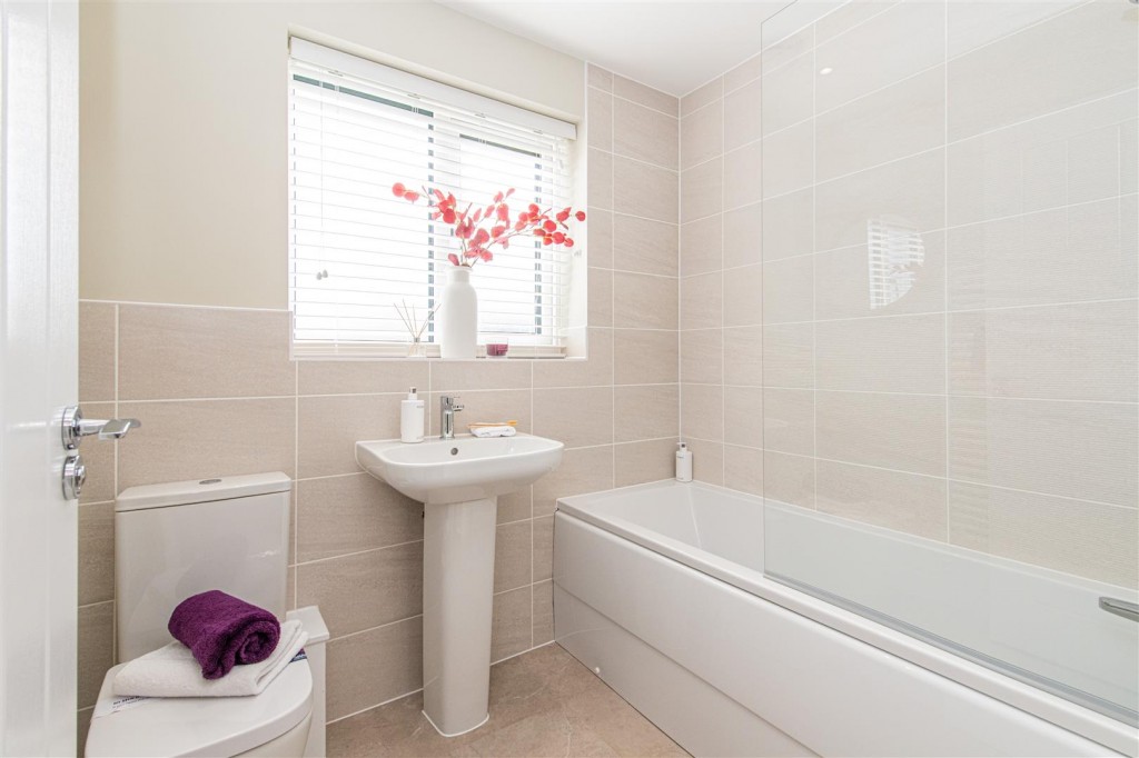 Images for Eyam Close, Desborough, Kettering EAID:oscarjamesapi BID:2