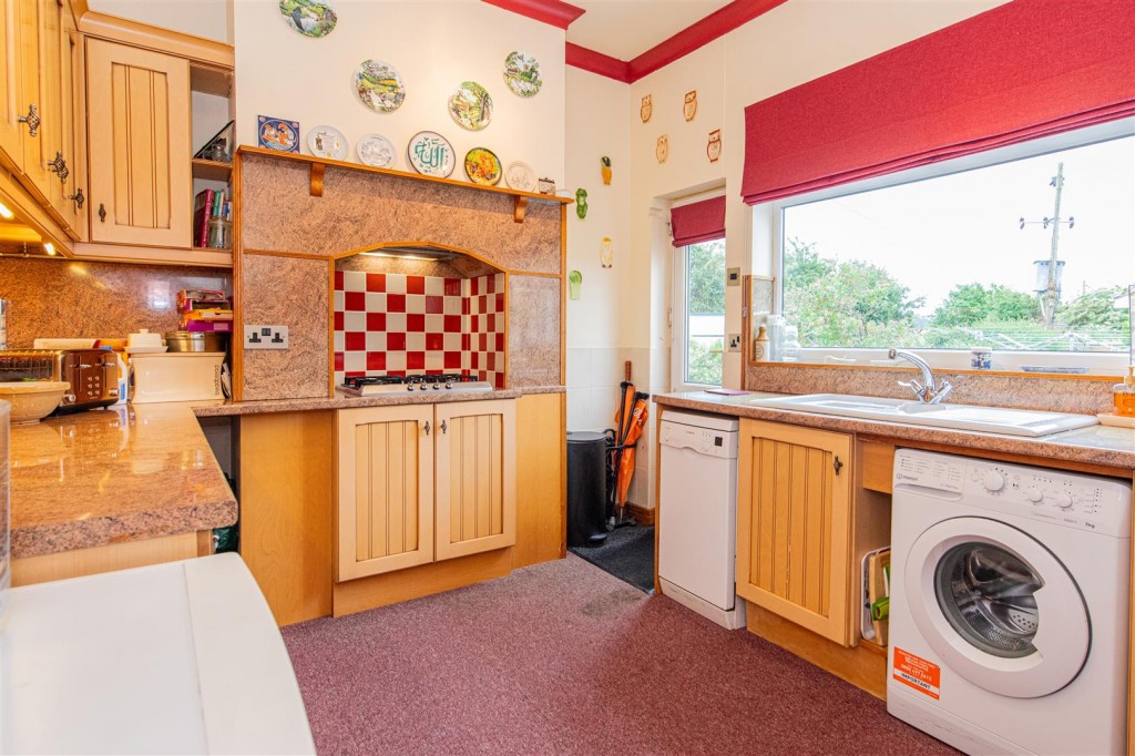 Images for Rothwell Road, Desborough, Kettering EAID:oscarjamesapi BID:2