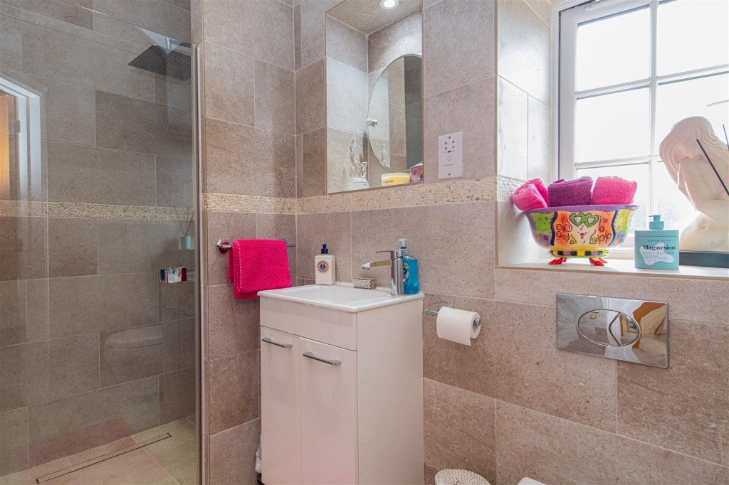 Images for Desborough Road, Rushton EAID:oscarjamesapi BID:2