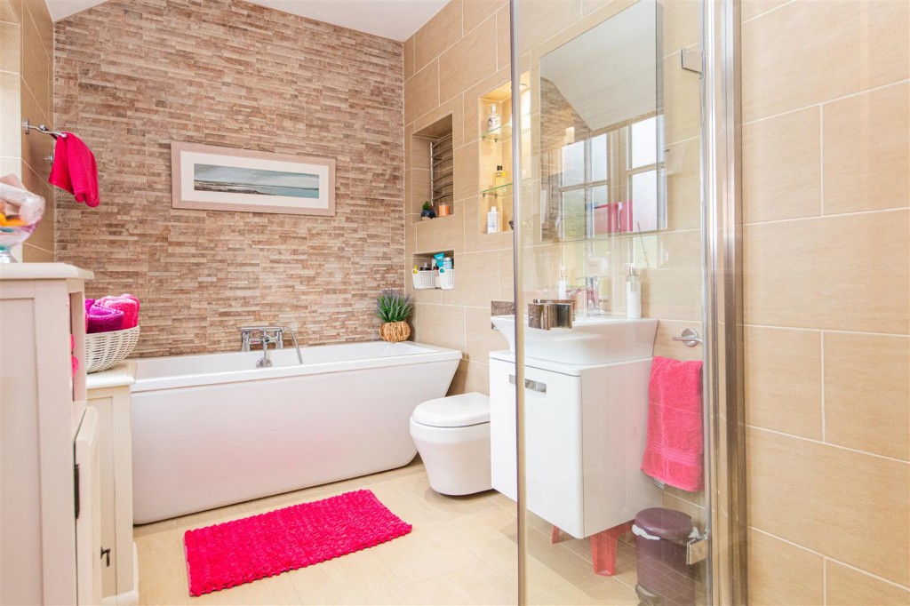 Images for Desborough Road, Rushton EAID:oscarjamesapi BID:2