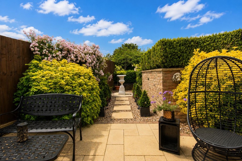 Images for Desborough Road, Rushton EAID:oscarjamesapi BID:2