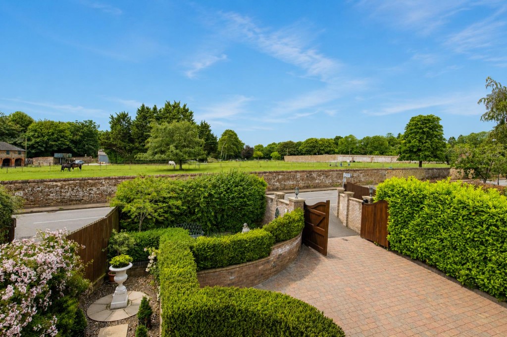 Images for Desborough Road, Rushton EAID:oscarjamesapi BID:2