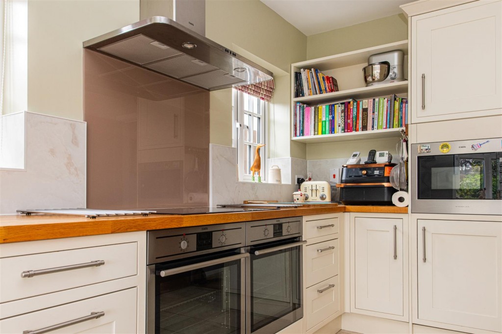 Images for Desborough Road, Rushton EAID:oscarjamesapi BID:2