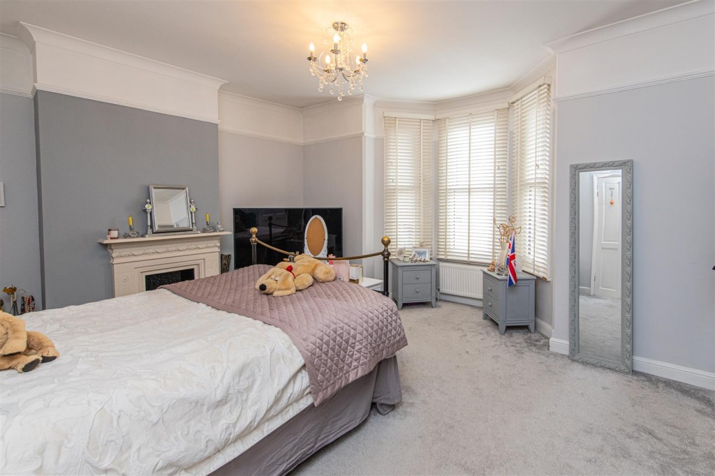 Images for Broadway, Kettering EAID:oscarjamesapi BID:2