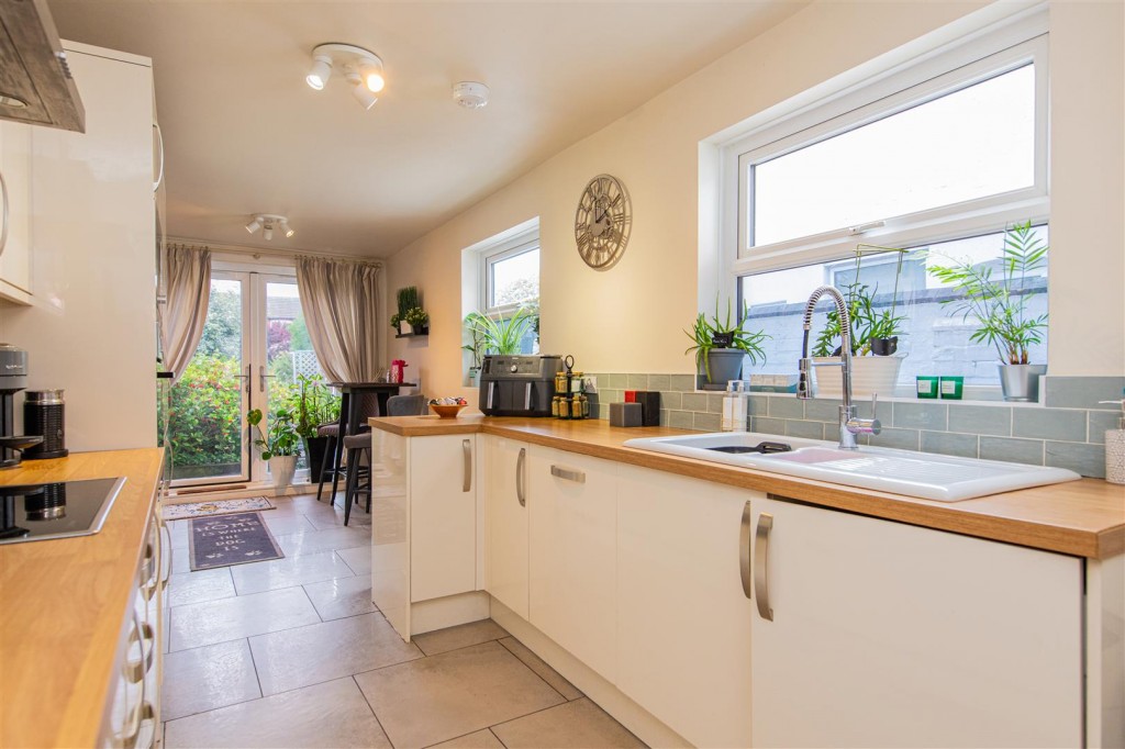 Images for Broadway, Kettering EAID:oscarjamesapi BID:2