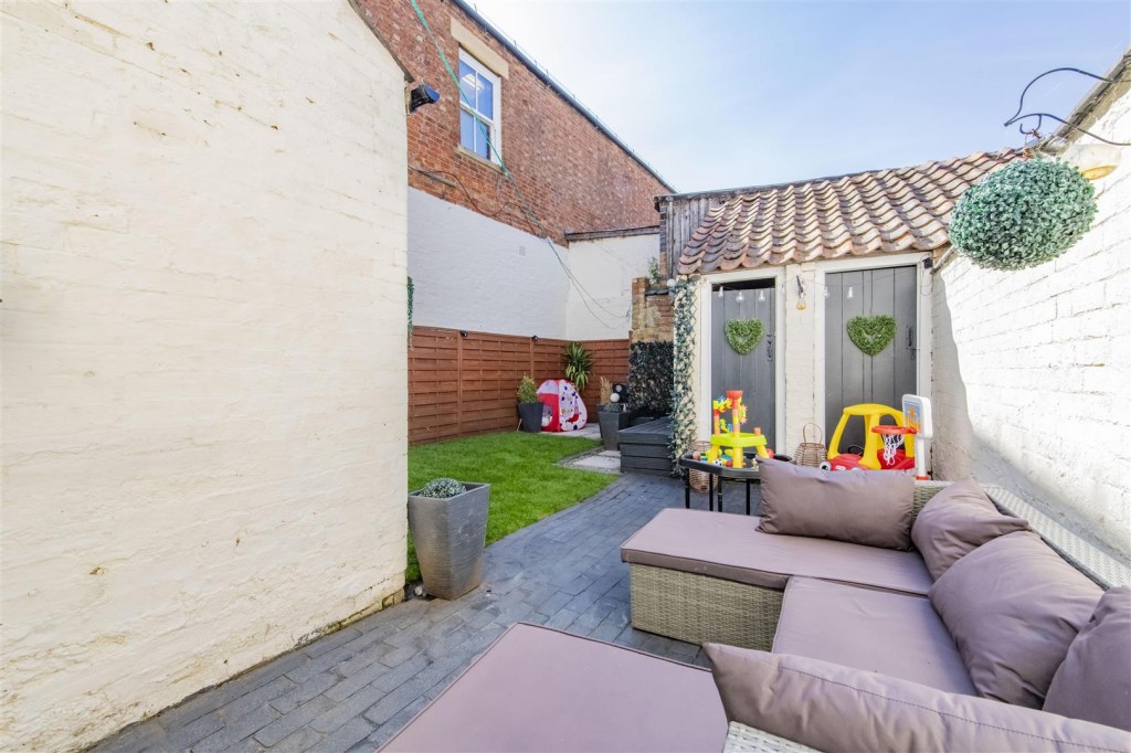 Images for Oxford Street, Wellingborough EAID:oscarjamesapi BID:6