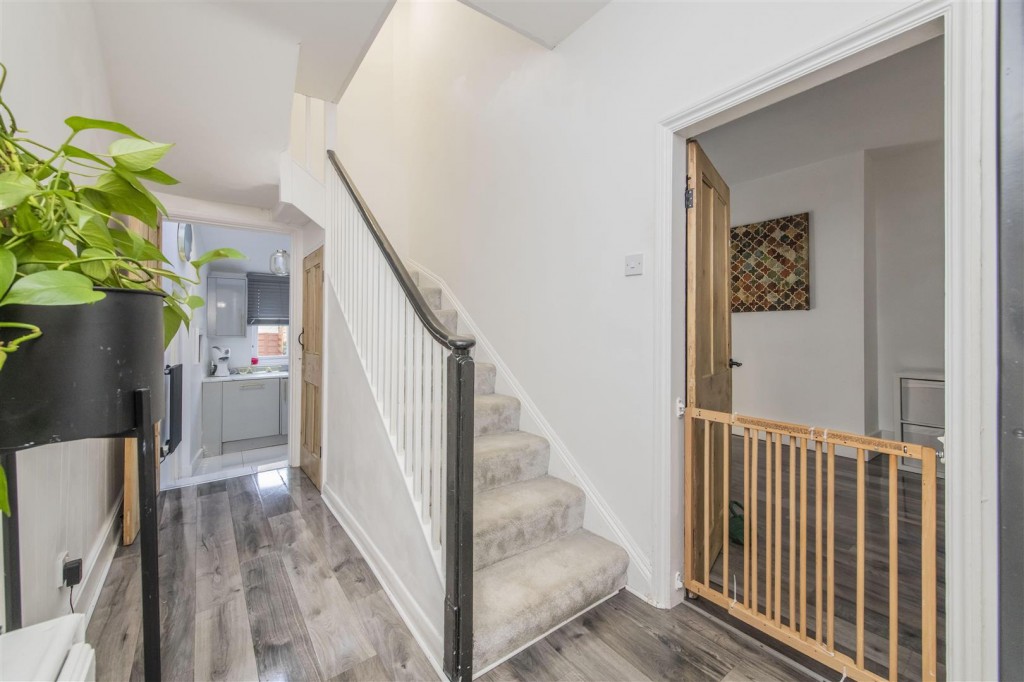Images for Oxford Street, Wellingborough EAID:oscarjamesapi BID:6