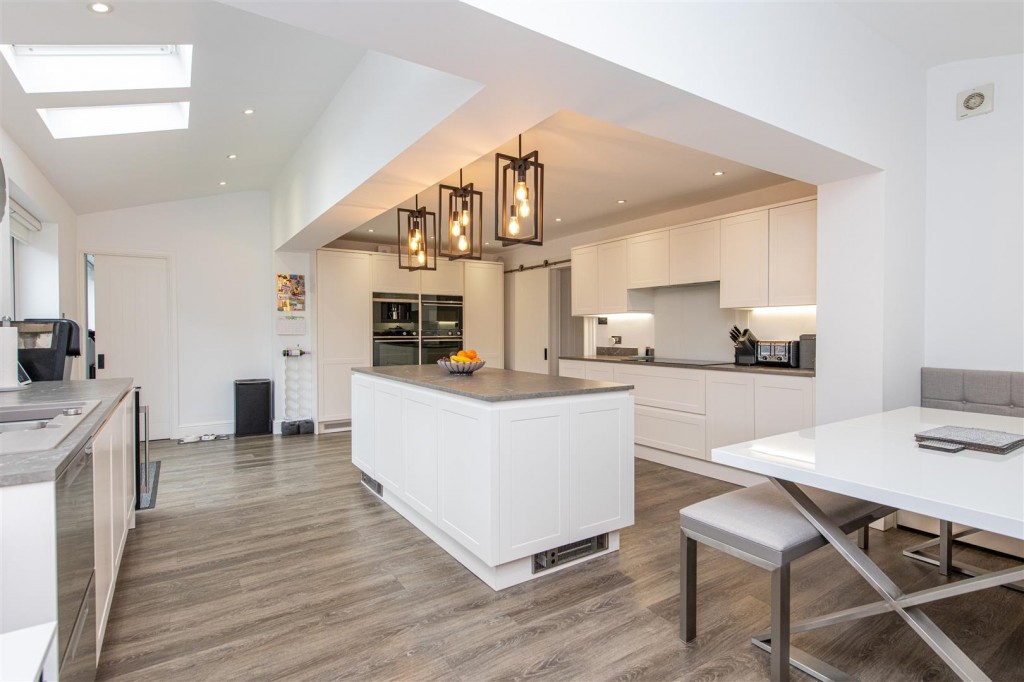 Images for Surrey Close, Corby EAID:oscarjamesapi BID:2