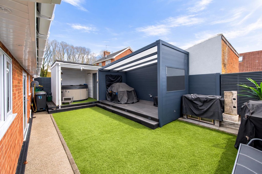 Images for Surrey Close, Corby EAID:oscarjamesapi BID:2
