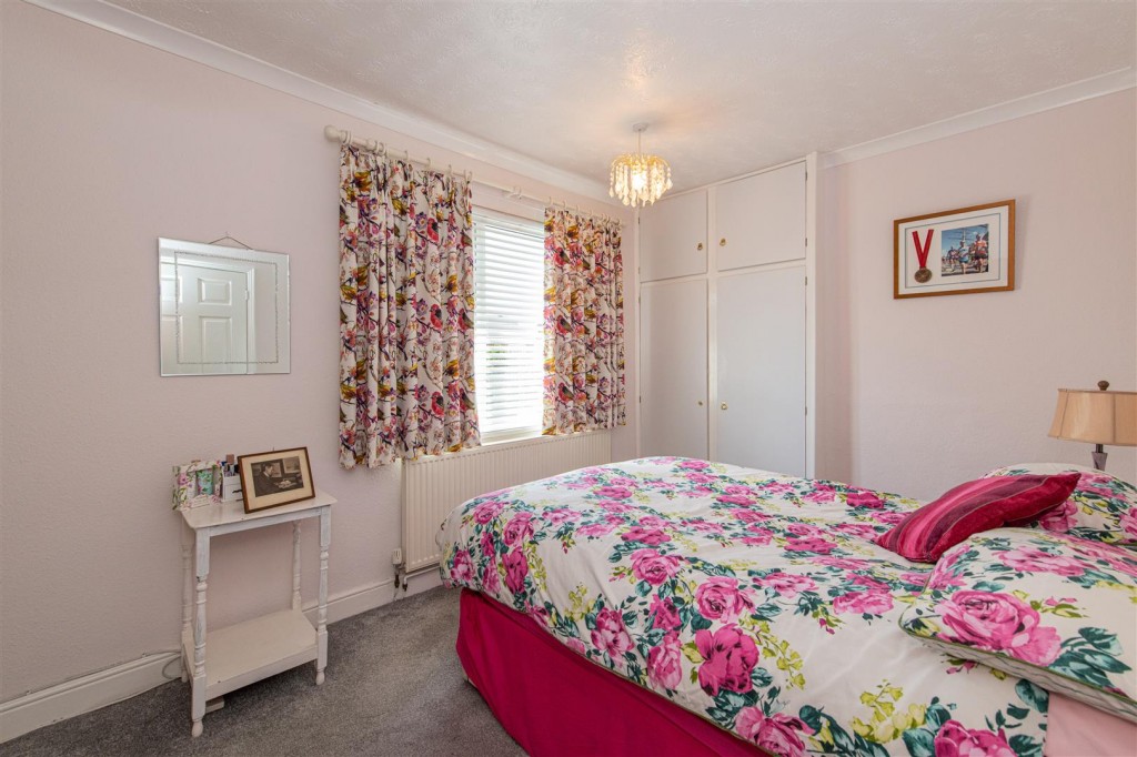 Images for Bird Street, Burton Latimer EAID:oscarjamesapi BID:3