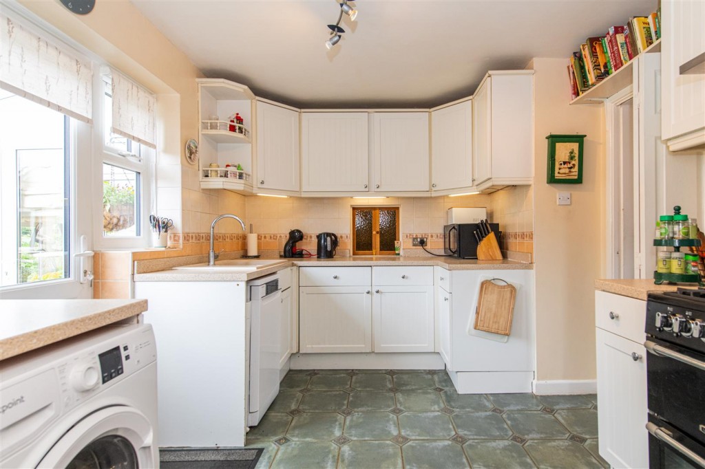 Images for Windmill Lane, Raunds EAID:oscarjamesapi BID:8