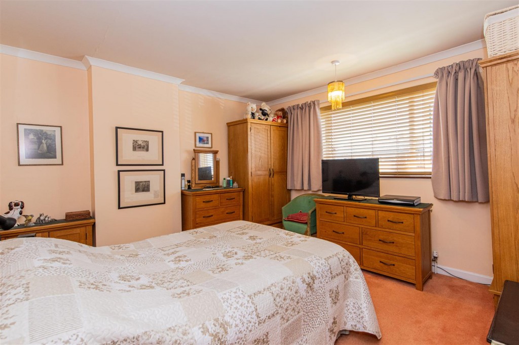 Images for Windmill Lane, Raunds EAID:oscarjamesapi BID:8