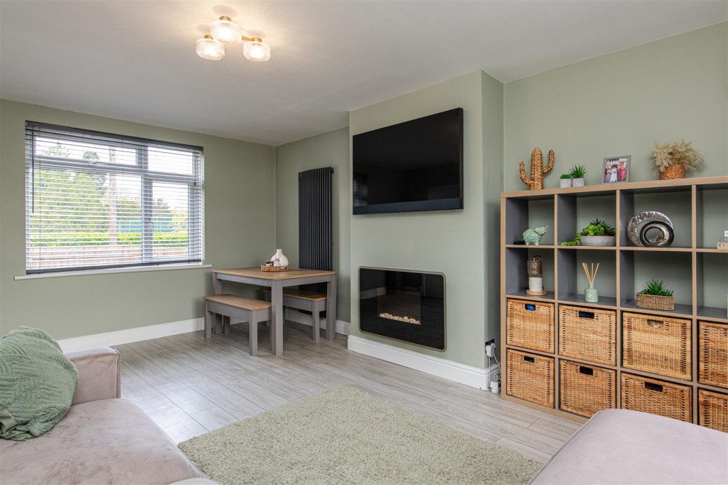 Images for Swanspool Parade, Wellingborough EAID:oscarjamesapi BID:6